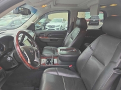 Used 2014  Cadillac Escalade 4d SUV AWD Premium at City Wide Auto Credit near Toledo&comma; OH