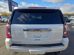 Used 2018  GMC Yukon 4d SUV 4WD Denali at City Wide Auto Credit near Toledo, OH