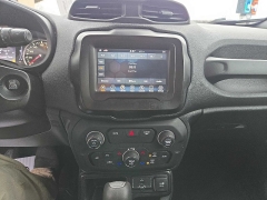 Used 2018  Jeep Renegade 4d SUV FWD Latitude at City Wide Auto Credit near Toledo&comma; OH