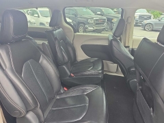 Used 2022  Chrysler Pacifica Hybrid Touring L FWD at City Wide Auto Credit near Toledo&comma; OH