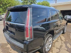 Used 2018  Cadillac Escalade 4d SUV 4WD Luxury at City Wide Auto Credit near Toledo&comma; OH