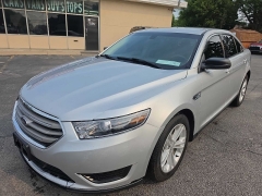 Used 2017  Ford Taurus 4d Sedan FWD SE V6 at City Wide Auto Credit near Toledo&comma; OH