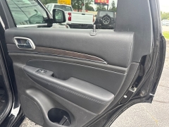 Used 2018  Jeep Grand Cherokee 4d SUV 4WD Overland V6 at City Wide Auto Credit near Toledo&comma; OH