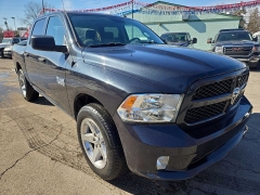 Used 2018  Ram 1500 2WD Crew Cab Express at City Wide Auto Credit near Toledo&comma; OH