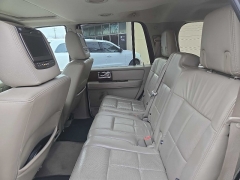 Used 2014  Lincoln Navigator 4d SUV 4WD at City Wide Auto Credit near Toledo&comma; OH