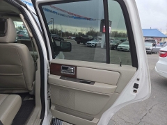 Used 2014  Lincoln Navigator 4d SUV 4WD at City Wide Auto Credit near Toledo&comma; OH