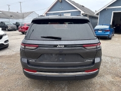 Used 2024  Jeep Grand Cherokee Laredo 4x4 at City Wide Auto Credit near Toledo&comma; OH