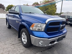 Used 2015  Ram 1500 4WD Crew Cab SLT at City Wide Auto Credit near Toledo, OH