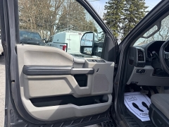 Used 2021  Ford Super Duty F-350 4WD XLT Crew Cab SRW 6&period;75' Box at City Wide Auto Credit near Toledo&comma; OH