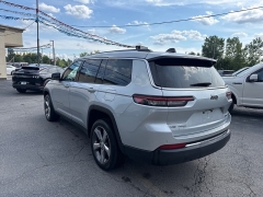 Used 2021  Jeep Grand Cherokee L Limited 4x4 at City Wide Auto Credit near Toledo&comma; OH