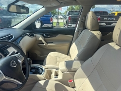 Used 2016  Nissan Rogue 4d SUV AWD SL at City Wide Auto Credit near Toledo&comma; OH
