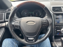 Used 2017  Ford Explorer 4d SUV 4WD Platinum at City Wide Auto Credit near Toledo&comma; OH