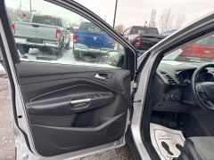 Used 2019  Ford Escape 4d SUV FWD SE at City Wide Auto Credit near Toledo&comma; OH
