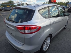 Used 2017  Ford C-MAX Hybrid 4d Hatchback SE at City Wide Auto Credit near Toledo, OH