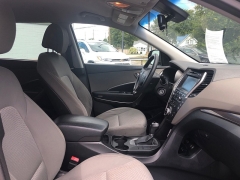 Used 2017  Hyundai Santa Fe 4d SUV AWD SE at City Wide Auto Credit near Toledo, OH