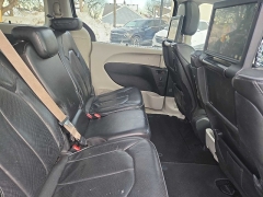 Used 2020  Chrysler Pacifica 4d Wagon Limited at City Wide Auto Credit near Toledo&comma; OH