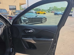 Used 2022  Jeep Cherokee X 4x4 at City Wide Auto Credit near Toledo&comma; OH