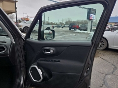 Used 2018  Jeep Renegade 4d SUV FWD Latitude at City Wide Auto Credit near Toledo&comma; OH
