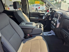 Used 2019  GMC Sierra 1500 4WD Crew Cab SLE at City Wide Auto Credit near Toledo&comma; OH
