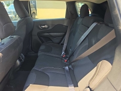 Used 2015  Jeep Cherokee 4d SUV 4WD Latitude V6 at City Wide Auto Credit near Toledo&comma; OH