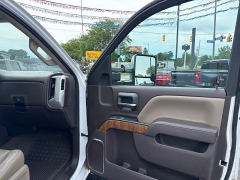 Used 2016  GMC Sierra 2500 4WD Double Cab SLT at City Wide Auto Credit near Toledo&comma; OH