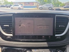 Used 2022  Chrysler Pacifica Hybrid Touring L FWD at City Wide Auto Credit near Toledo&comma; OH