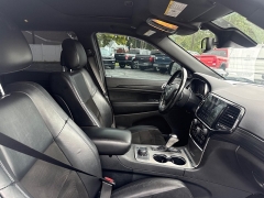 Used 2020  Jeep Grand Cherokee 4d SUV 4WD Laredo Altitude at City Wide Auto Credit near Toledo&comma; OH