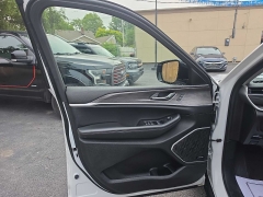 Used 2022  Jeep Grand Cherokee Limited 4x4 at City Wide Auto Credit near Toledo&comma; OH