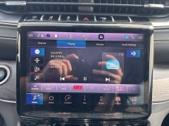 Used 2021  Jeep Grand Cherokee L Limited 4x4 at City Wide Auto Credit near Toledo&comma; OH