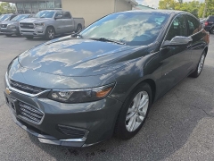 Used 2017  Chevrolet Malibu 4d Sedan LT at City Wide Auto Credit near Toledo&comma; OH
