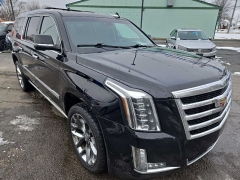 Used 2017  Cadillac Escalade ESV 4d SUV 4WD Premium Luxury at City Wide Auto Credit near Toledo&comma; OH