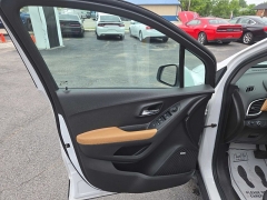 Used 2020  Chevrolet Trax 4d SUV AWD LT at City Wide Auto Credit near Toledo, OH