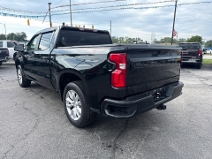 Used 2020  Chevrolet Silverado 1500 4WD Crew Cab Custom at City Wide Auto Credit near Toledo&comma; OH
