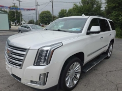 Used 2018  Cadillac Escalade 4d SUV 4WD Platinum at City Wide Auto Credit near Toledo&comma; OH