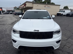 Used 2020  Jeep Grand Cherokee 4d SUV 4WD Laredo Altitude at City Wide Auto Credit near Toledo&comma; OH