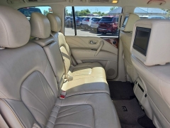 Used 2017  INFINITI QX80 4d SUV AWD Limited at City Wide Auto Credit near Toledo&comma; OH