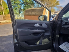 Used 2024  Chrysler Pacifica Touring FWD at City Wide Auto Credit near Toledo&comma; OH