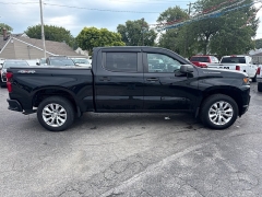 Used 2020  Chevrolet Silverado 1500 4WD Crew Cab Custom at City Wide Auto Credit near Toledo&comma; OH