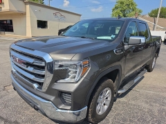 Used 2019  GMC Sierra 1500 4WD Crew Cab SLE at City Wide Auto Credit near Toledo&comma; OH