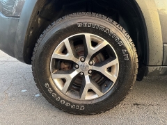 Used 2016  Jeep Cherokee 4d SUV 4WD Trailhawk V6 at City Wide Auto Credit near Toledo&comma; OH