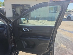 Used 2022  Jeep Compass Trailhawk 4x4 at City Wide Auto Credit near Toledo&comma; OH