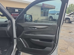 Used 2019  Cadillac Escalade 4d SUV 4WD Platinum at City Wide Auto Credit near Toledo&comma; OH