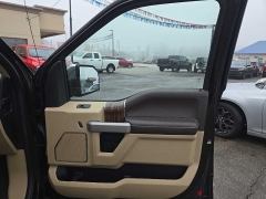 Used 2018  Ford F-150 4WD SuperCab Lariat at City Wide Auto Credit near Toledo&comma; OH