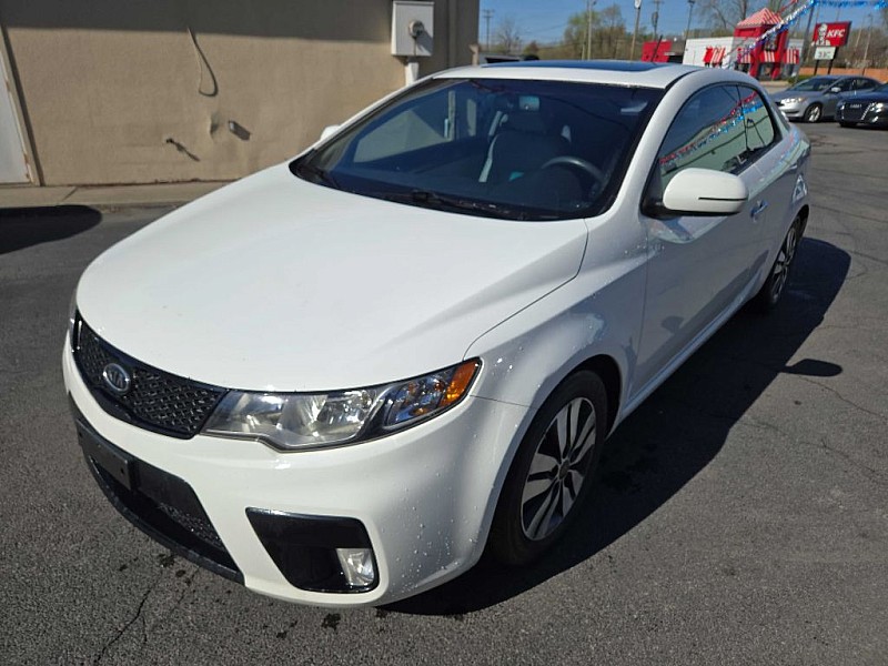 Used 2013  Kia Forte Koup 2d Coupe EX Auto at City Wide Auto Credit near Toledo, OH