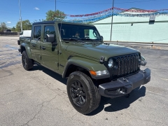 Used 2022  Jeep Gladiator Sport 4x4 at City Wide Auto Credit near Toledo&comma; OH