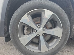 Used 2020  Jeep Cherokee 4d SUV FWD Limited 2&period;4L at City Wide Auto Credit near Toledo&comma; OH