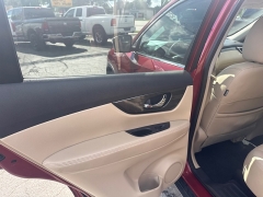 Used 2016  Nissan Rogue 4d SUV AWD SL at City Wide Auto Credit near Toledo&comma; OH