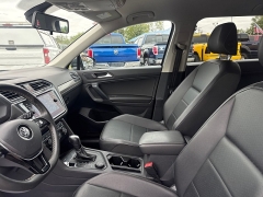 Used 2021  Volkswagen Tiguan 2&period;0T SEL 4MOTION at City Wide Auto Credit near Toledo&comma; OH
