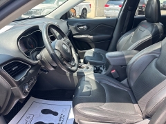 Used 2019  Jeep Cherokee 4d SUV 4WD Trailhawk Elite 3&period;2L at City Wide Auto Credit near Toledo&comma; OH