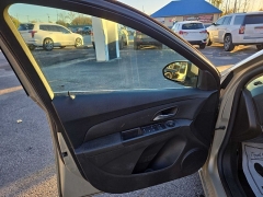 Used 2015  Chevrolet Cruze 4d Sedan LT w/1LT Auto at City Wide Auto Credit near Toledo, OH